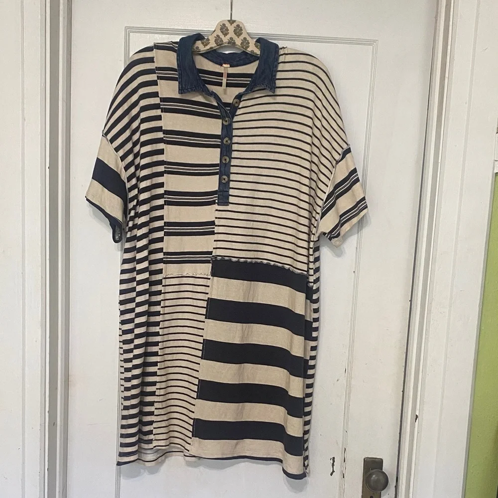 FREE PEOPLE TOP - Picture 1 of 7